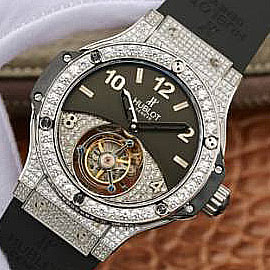 ウブロ ビッグバン トゥールビヨン ソロ バン 自信持てる腕時計