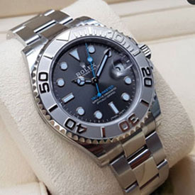 愛用腕時計 ROLEX ヨットマスター 37, Ref.268622 Cal.3235 28800振動 ブラック文字盤 デイト表示 鏡面仕上げ