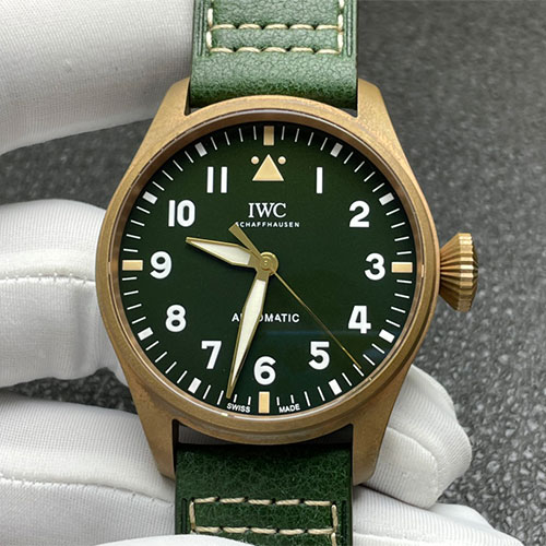 IWCスーパーコピー時計販売店 新品！ビッグ パイロットウォッチ 43 IW329702