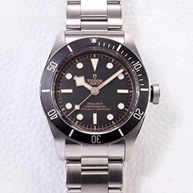 【TUDOR】 ブラックベイ フィフティーエイト ブランド時計コピー メンズ 自動巻き M79030N-0001【2024新品】