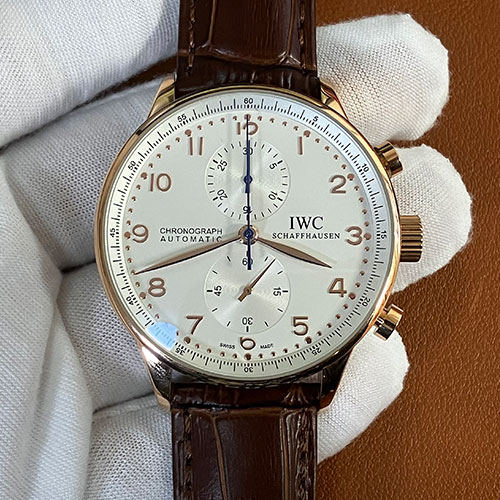 IWCコピー時計 ポルトギーゼ・ クロノグラフ IW371480 クォツ ムーブメント搭載!