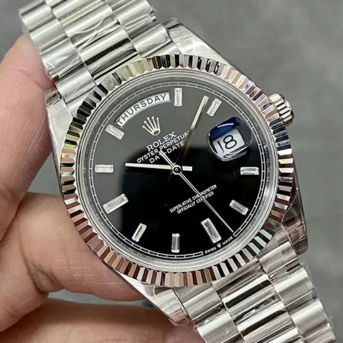 2023高品質人気ロレックスコピー デイデイト M228236-0004 ブラック 40mm 豊富に品揃え