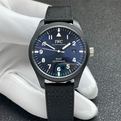 IWCコピー パイロットウォッチ マーク15 ブラックセラミック