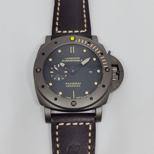 未使用品 オフィチーネ パネライ サブマーシブル 1950 3DAYS チェラミカ PAM00508 人気スーパーコピー時計