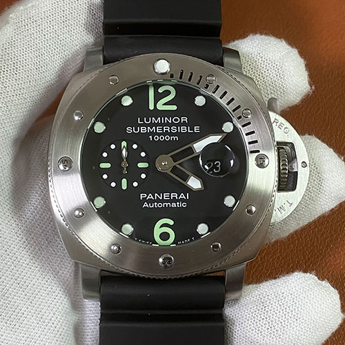 【PANERAI】スーパーコピー時計 PAM00243 ルミノール サブマーシブル デイト  自動巻き