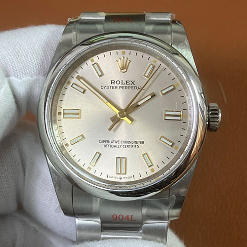 ロレックスコピーM126000-0001 オイスターパーペチュアル 36mm シルバー 3230ムーブメント 904L