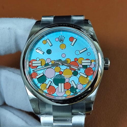 【生産限定品】ロレックスコピーM124300-0008 オイスター パーペチュアル 41mm アニュメーション 3230搭載！