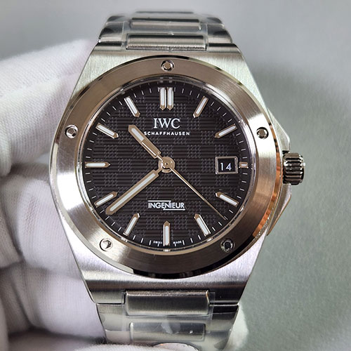 高品質 IWC新品 IW328901 インヂュニア・オートマティック 40 - 人気IWCスーパーコピー