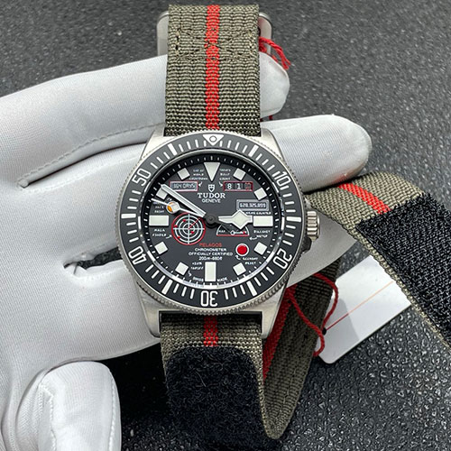 【M+製 BrealBrothers改装】 チューダーコピー ぺラゴス FXD 25707B 新着出品