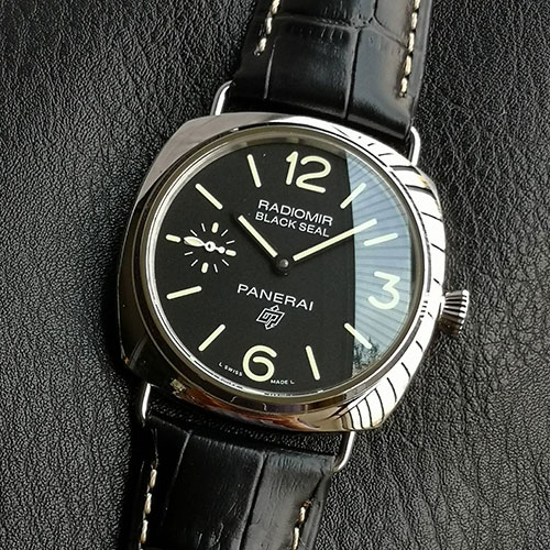 【2025最安値】オフィチーネ パネライコピー ラジオミール ブラックシール ロゴ 45ｍｍ PAM00380 HW製新品