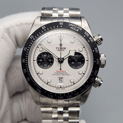 【M+製】チューダーコピー ブラックベイ クロノグラフ ウォッチ M79360N-0014 シルバーホワイト 紳士腕時計