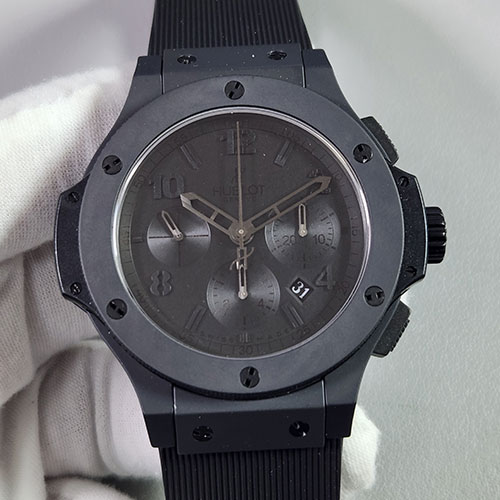 HUBLOTビッグバン オール セラミック301.CX.134.RX 【4100搭載】