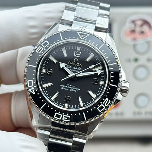 【VS+製】人気新品オメガ シーマスター プラネットオーシャン 600M 217.30.42.21.01.001 スーパーコピー時計販売店