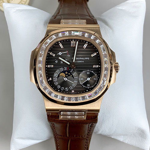 【PPF製 機能面で完璧な復刻】最強のパテック・フィリップコピー時計 5724R-001 ノーチラス 40mm ダークブラウン