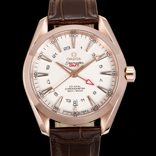 OVS製 オメガスーパーコピー時計 231.53.43.22.02.001 シーマスター アクアテラ 150M GMT 43mm 話題性がある